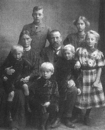 Anna und Fritz Syberg im Kreise ihrer Kinder, 1910